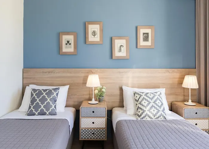 Effie's Cozy House *